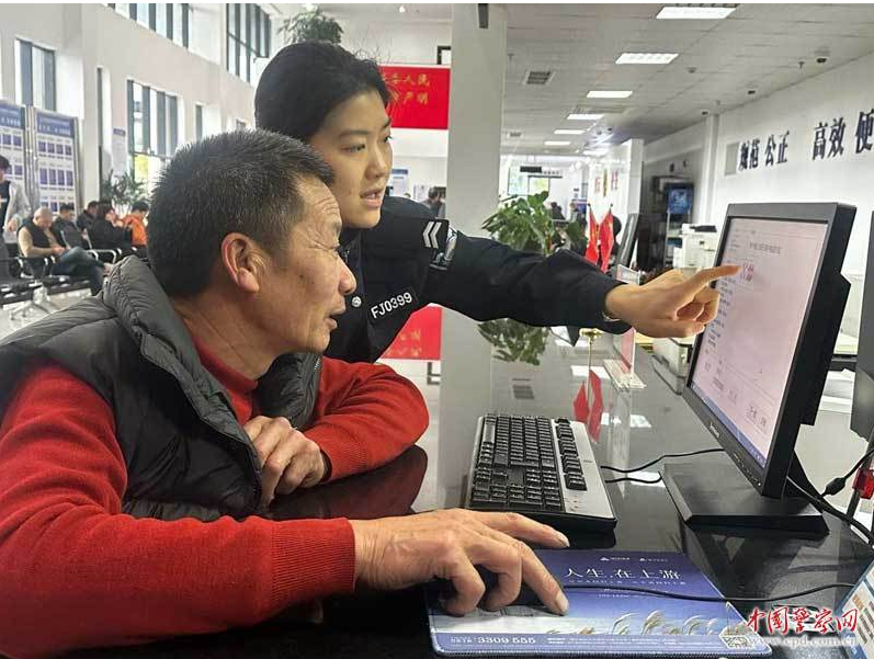 施畅思：跨界六年，用真心守好为民窗口