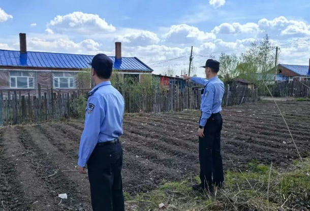 黑龙江省林区公安局沾河分局环食药侦大队开展禁种铲毒踏查工作  