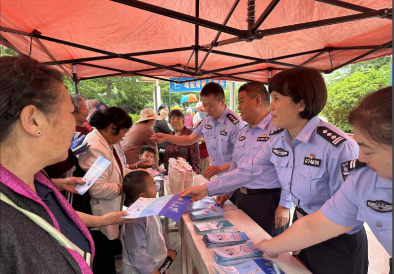 临沂市公安局河东分局坚持和发展新时代&ldquo;枫桥经验&rdquo;，以&ldquo;巧解千千结、枫暖千万家&rdquo;集中宣传活动